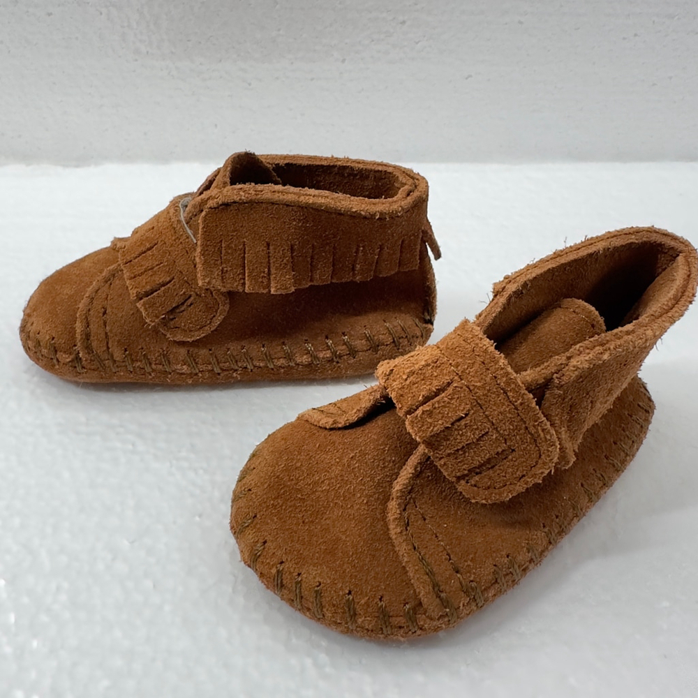Unisex Baby Size 1 GIRLS or BOYS Minnetonka BROWN SUEDE LEATHER Moccasins SHOES